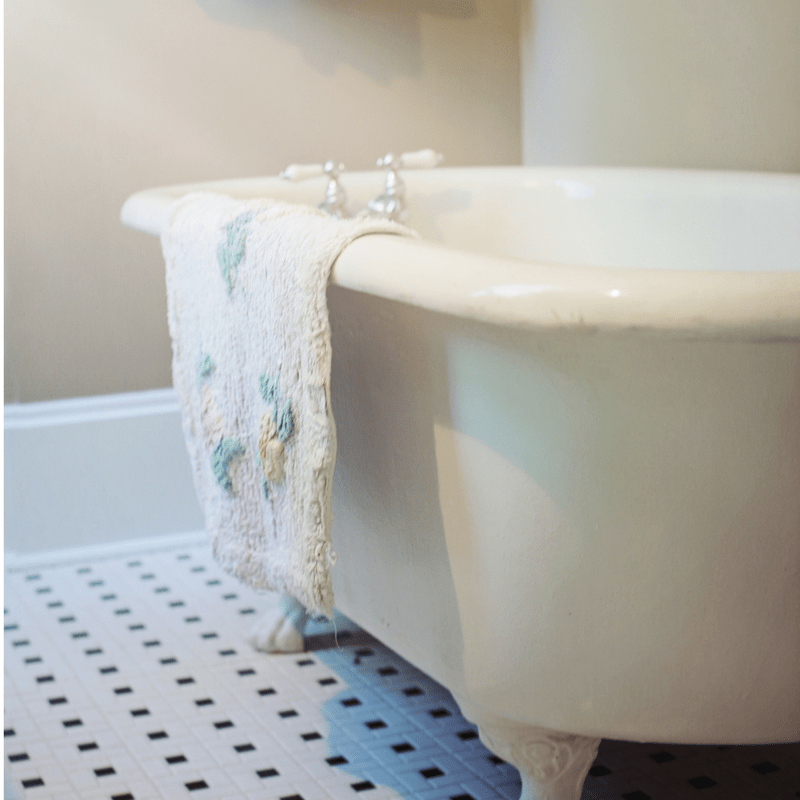 essential oils in a bath