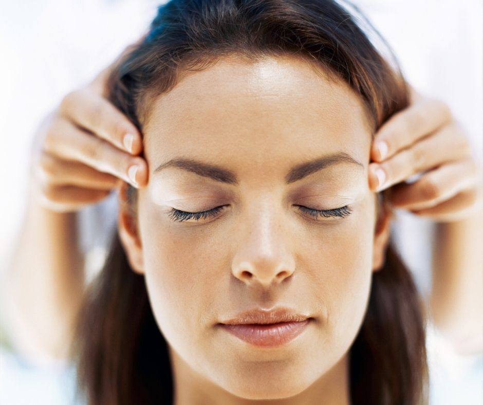 indian head massage woman indian head massage in south bristol